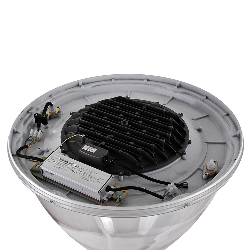 YMLED-6135 Styl europejski z osłoną PC Lampa LED na maszcie YMLED-6135 Styl europejski z osłoną PC Lampa LED na maszcie